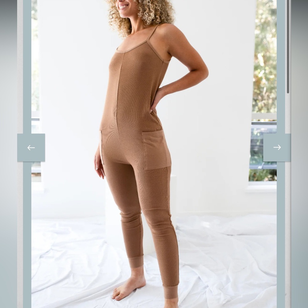 Paper Label Ribbed Brown Sleeveless Jumpsuit